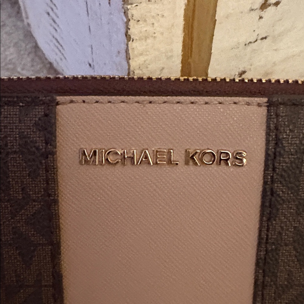 Michael Kors Dark Brown and Light Pink Wallet - Picture 2 of 5